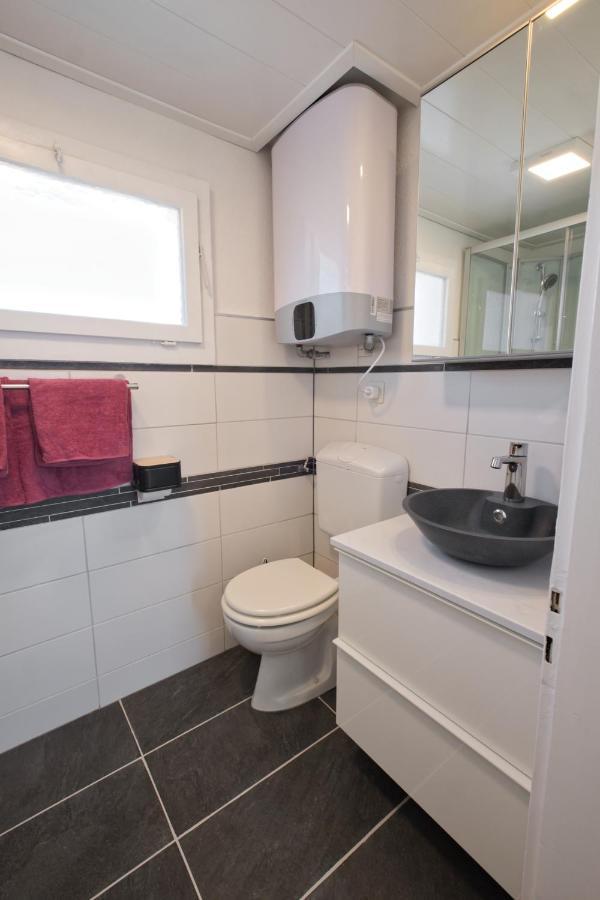 Lake Getaway Apartment With Private Entrance, Right On The Lake Constance Cycle Path, Barbecue Area, Free Wifi, Netflix And Free Bikes Salmsach Εξωτερικό φωτογραφία